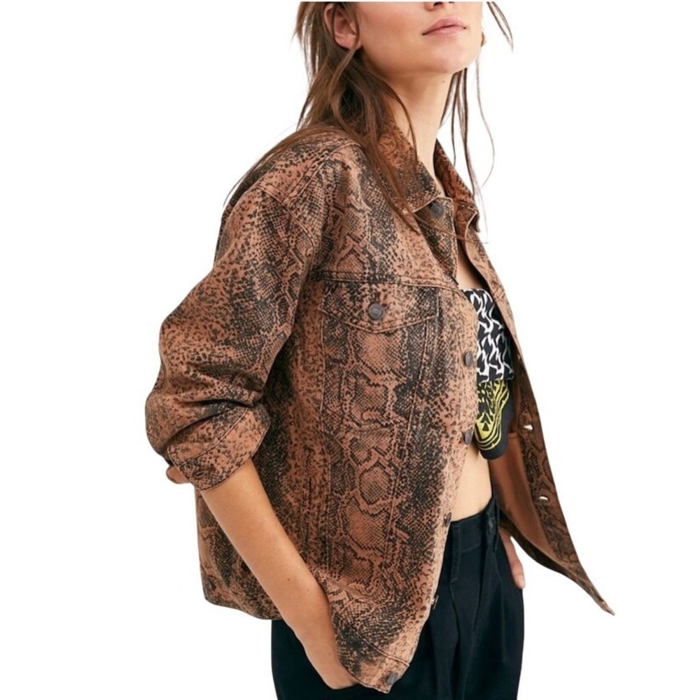 Free People Rumors Denim Jacket Brown Snakeskin‎ Print Trucker SMALL